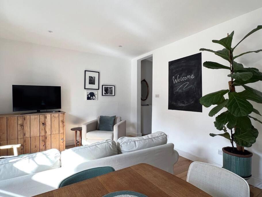 Poets Rest, Free Parking, Ev Socket Fees Apply Walk To Beach Brighton Exterior foto